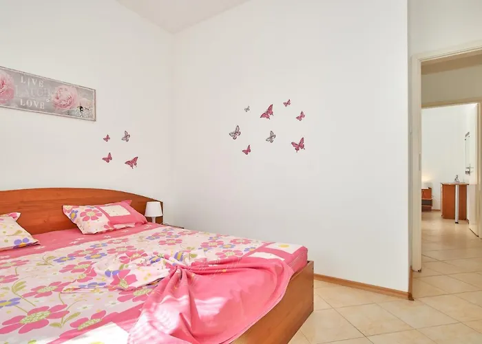 Bulgariavilla - Amber Bryastovets